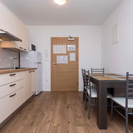In 37048 Baska (Krk)
