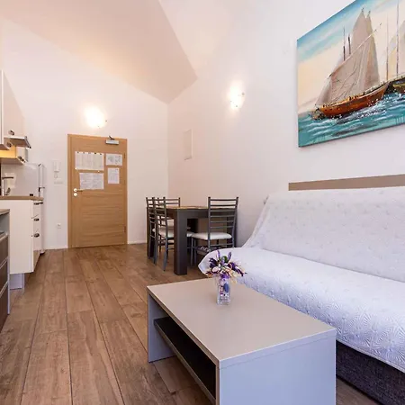 In 37048 Apartment *