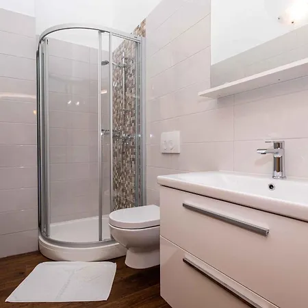In 37048 Apartment *