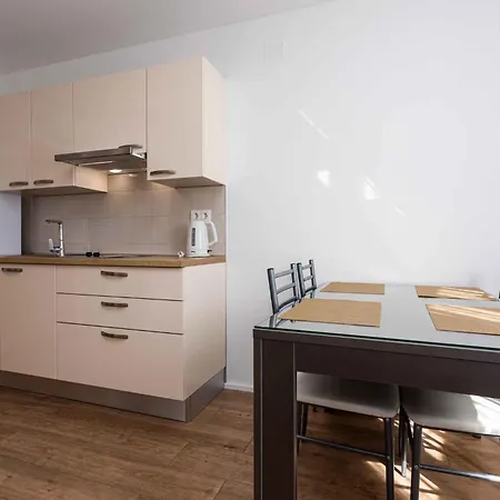 In 37048 Apartment Baska (Krk)