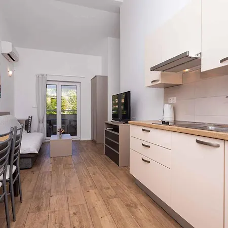 Apartment In 37048