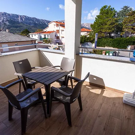 In 37048 Apartment Baska (Krk)